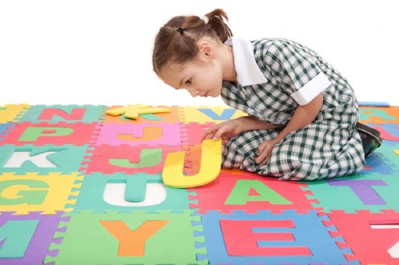 How to teach a child to write English alphabets